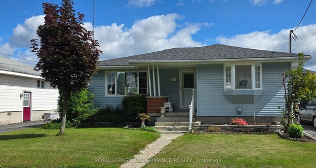 641 Burton Avenue, Cornwall