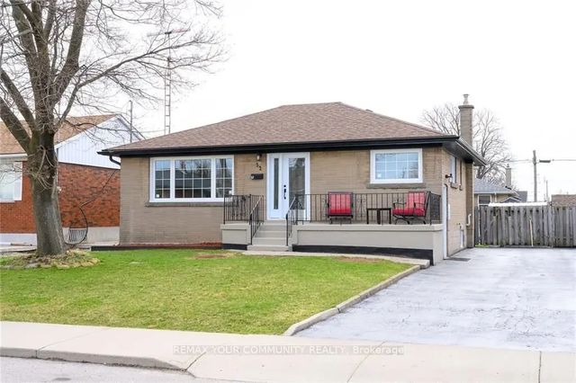 52 Elliott Avenue Upper, Hamilton