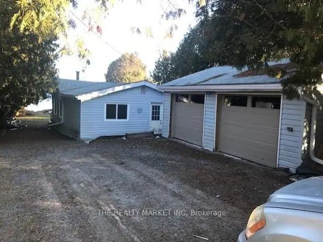 30 Beach Road, Kawartha Lakes