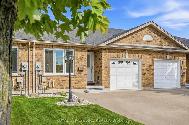 8 Bluegrass Crescent, St. Catharines