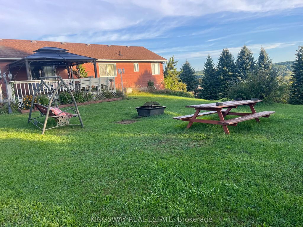 30 Mountainview Road, Mulmur