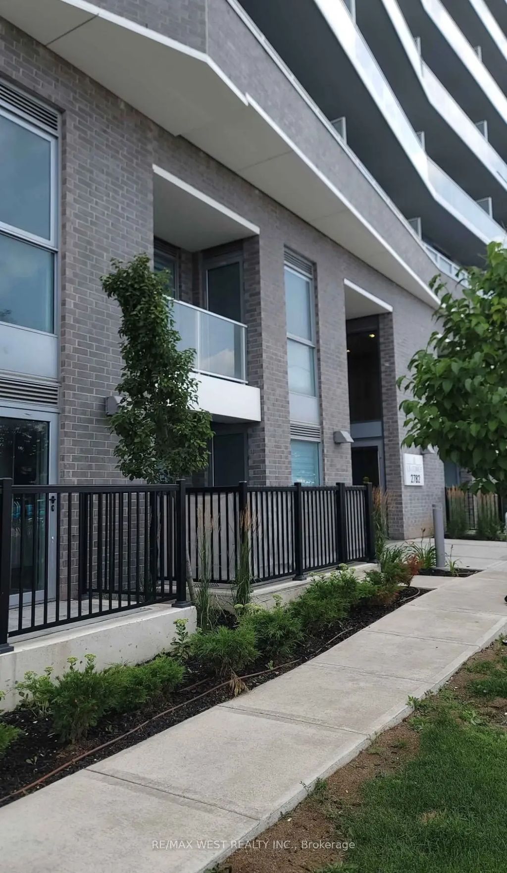 2782 Barton Street E 107, Hamilton