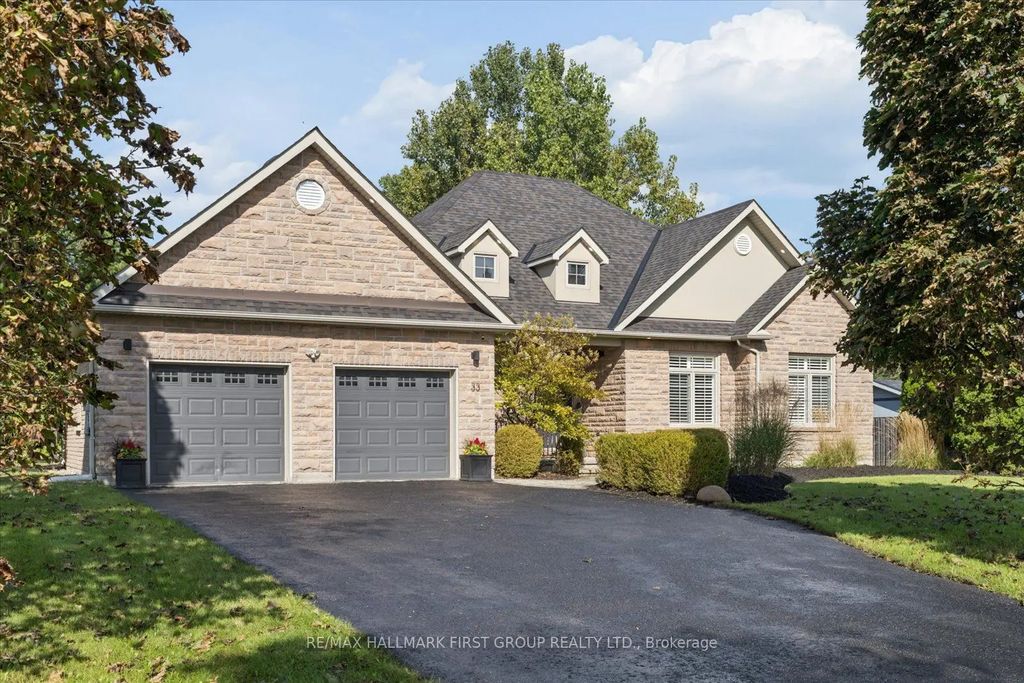 33 Deerfield Drive, Hamilton Township