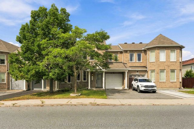 486 Paul Metivier Drive, Barrhaven