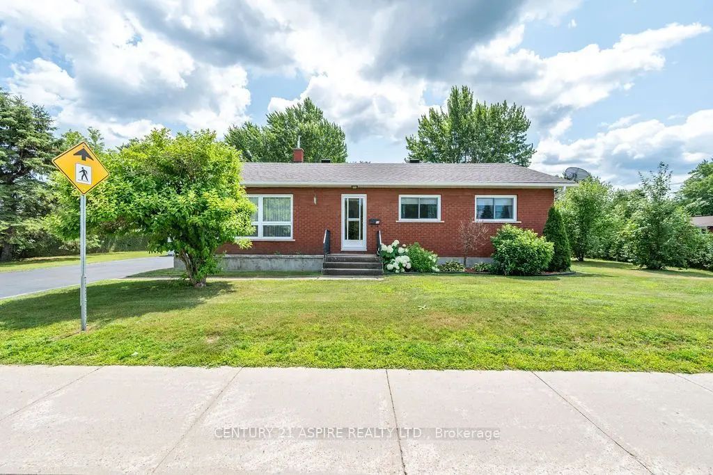 13 Herman Street, Petawawa