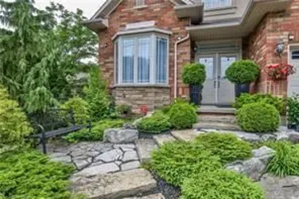 480 Hamilton Drive, Hamilton