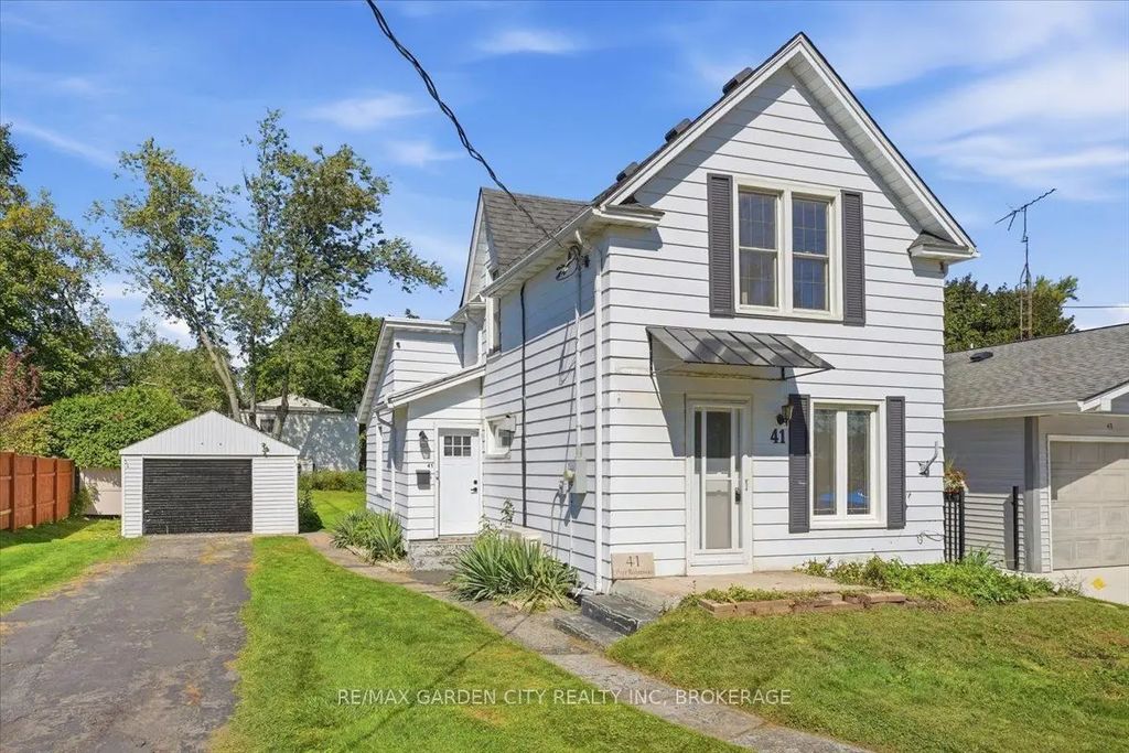 41 Port Robinson Road, Pelham