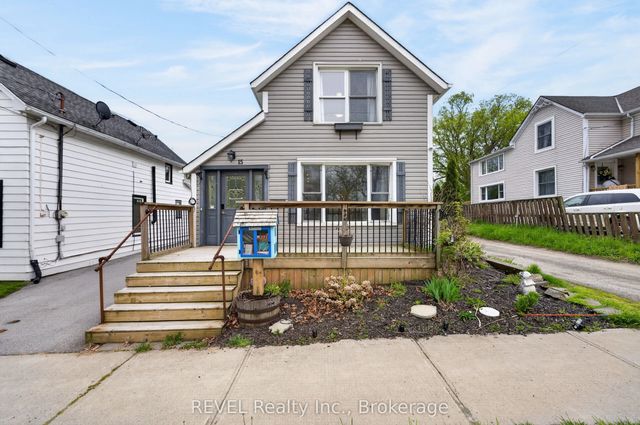 15 Phipps Street, Fort Erie