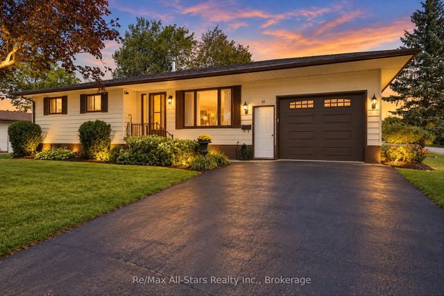 10 Emily Street N, Kawartha Lakes