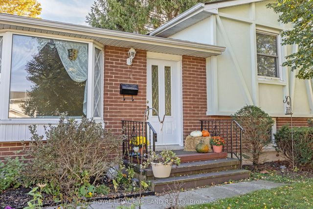15 Confederation Drive, St. Thomas