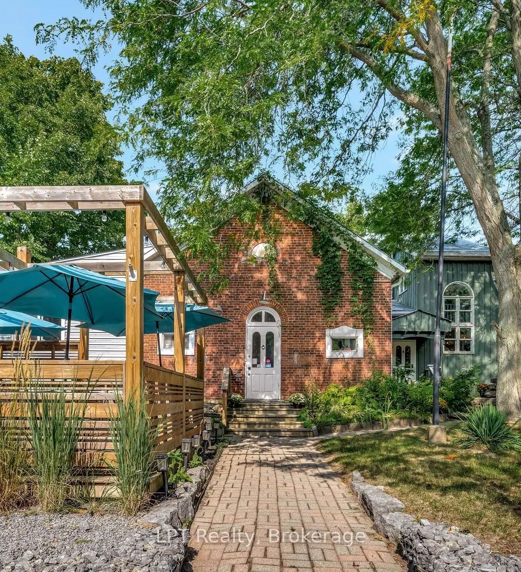 1768 County Rd 17 Road, Prince Edward County