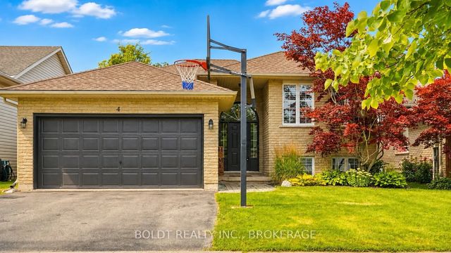 4 Mason Drive, Pelham