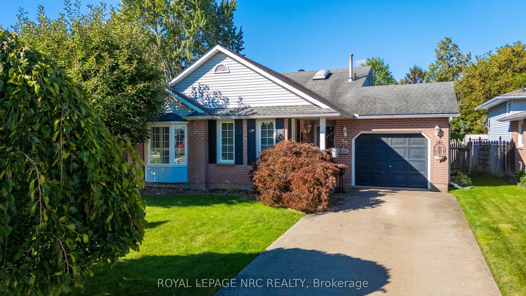 92 Larchwood Circle, Welland