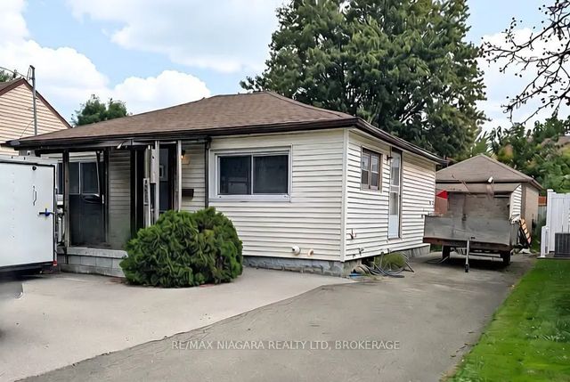 268 Mcalpine Avenue S, Welland