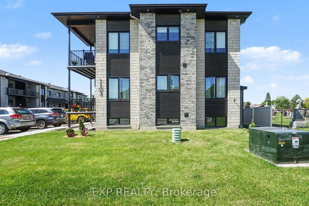 1103 Notre Dame Street 101, Russell