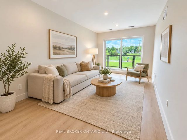 8 Hutt Lane 504, Thorold