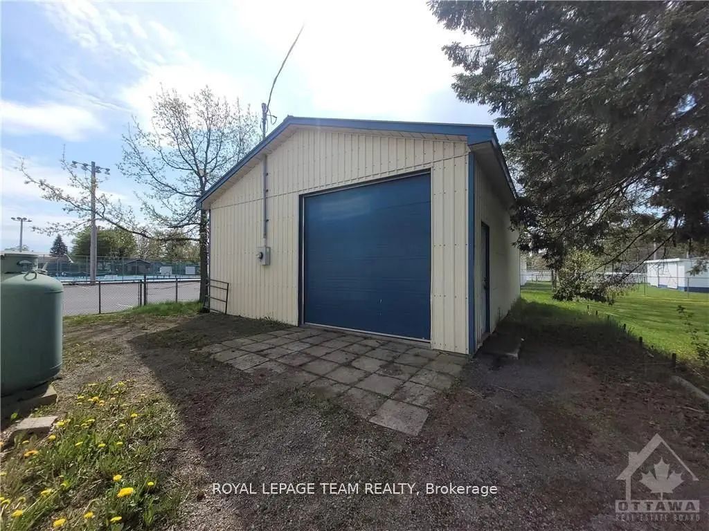 561 St-philippe Street 3, Alfred and Plantagenet