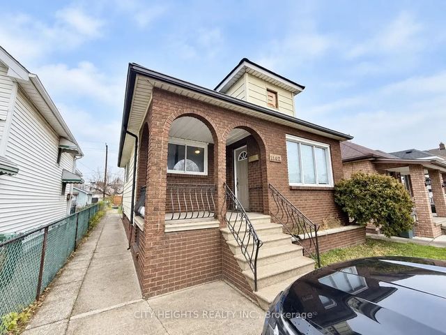 1102 Langlois Avenue 1102, Windsor