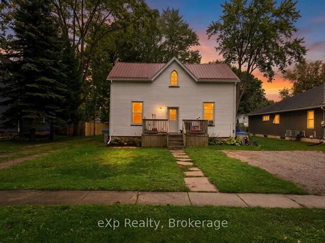 67 Railway Street, Huron East