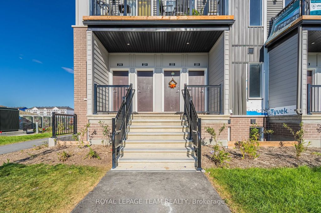 805 Utopie Private, Orleans - Convent Glen and Area