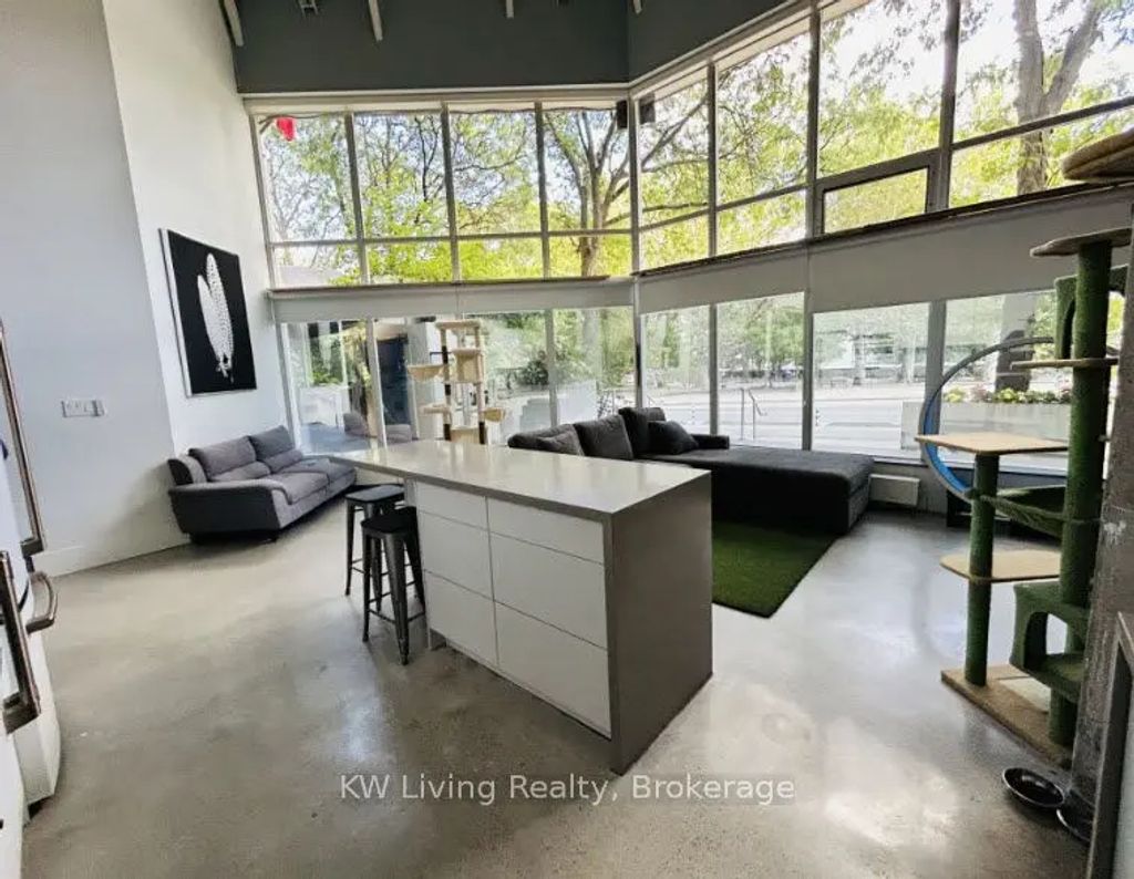 66 Bay Street S 105, Hamilton