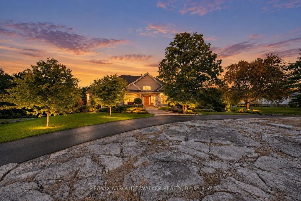 1565 Dunning Road, Orleans - Cumberland and Area
