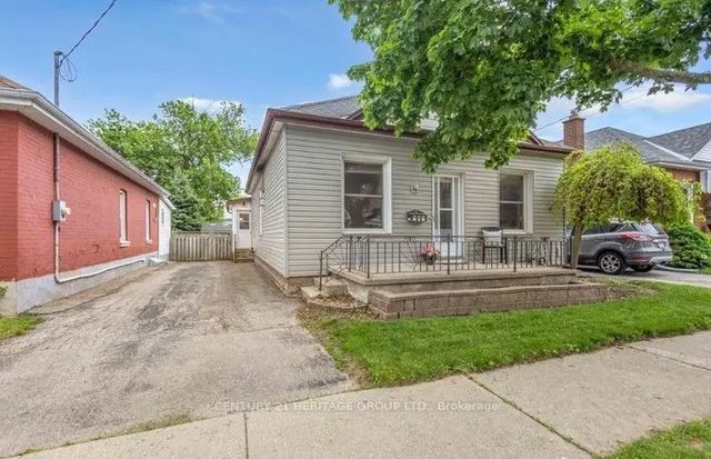 16 Ruth Street, Brantford