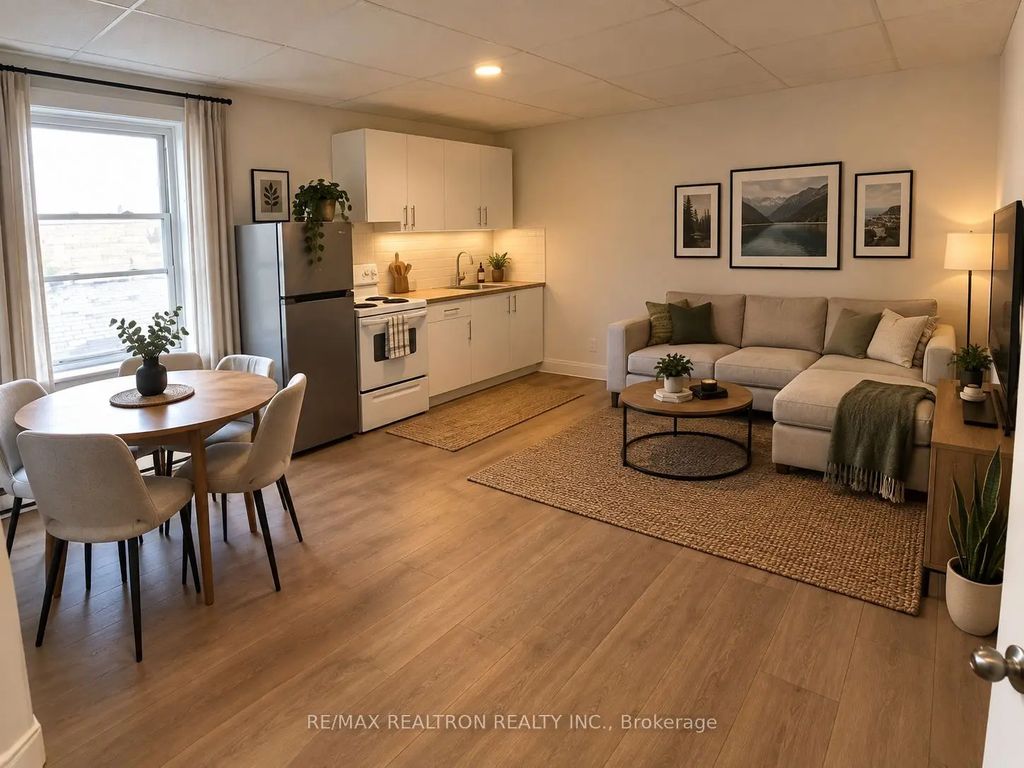 106 Dundas Street W 4, Quinte West