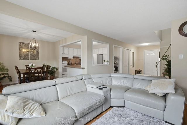 1693 Attawandaron Road, London North