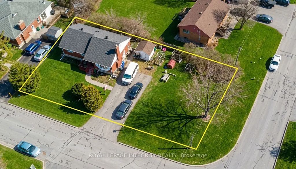176 Oakridge Boulevard, Meadowlands - Crestview and Area