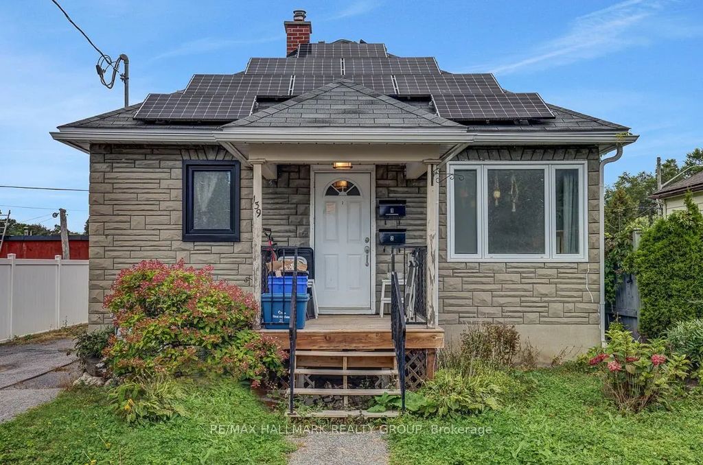 139 Carillon Street 1, Vanier and Kingsview Park