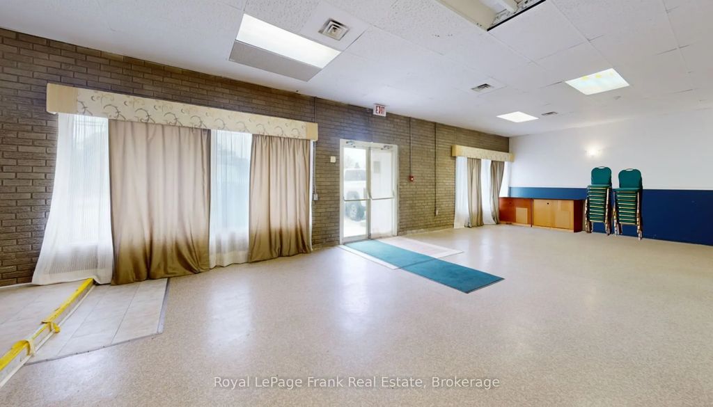 358 Lindsay Street S 354(l), Kawartha Lakes