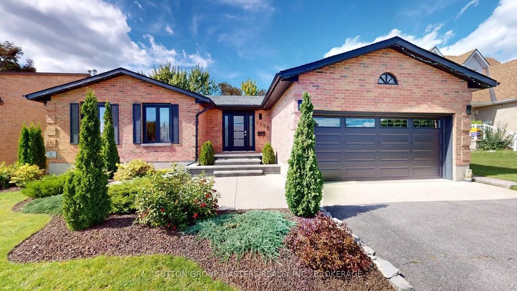 1196 Gladstone Way, Kingston