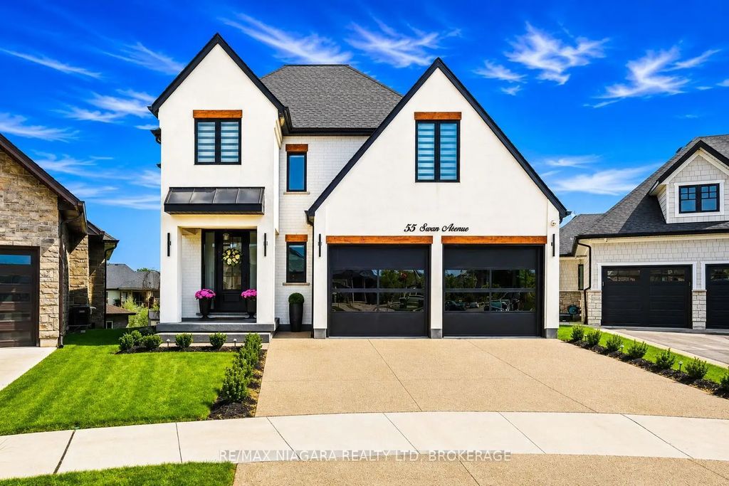 55 Swan Avenue, Pelham