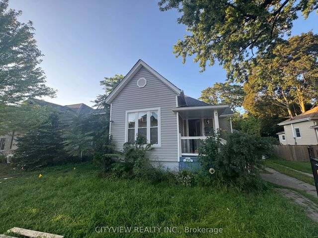 390 George Street, Sarnia