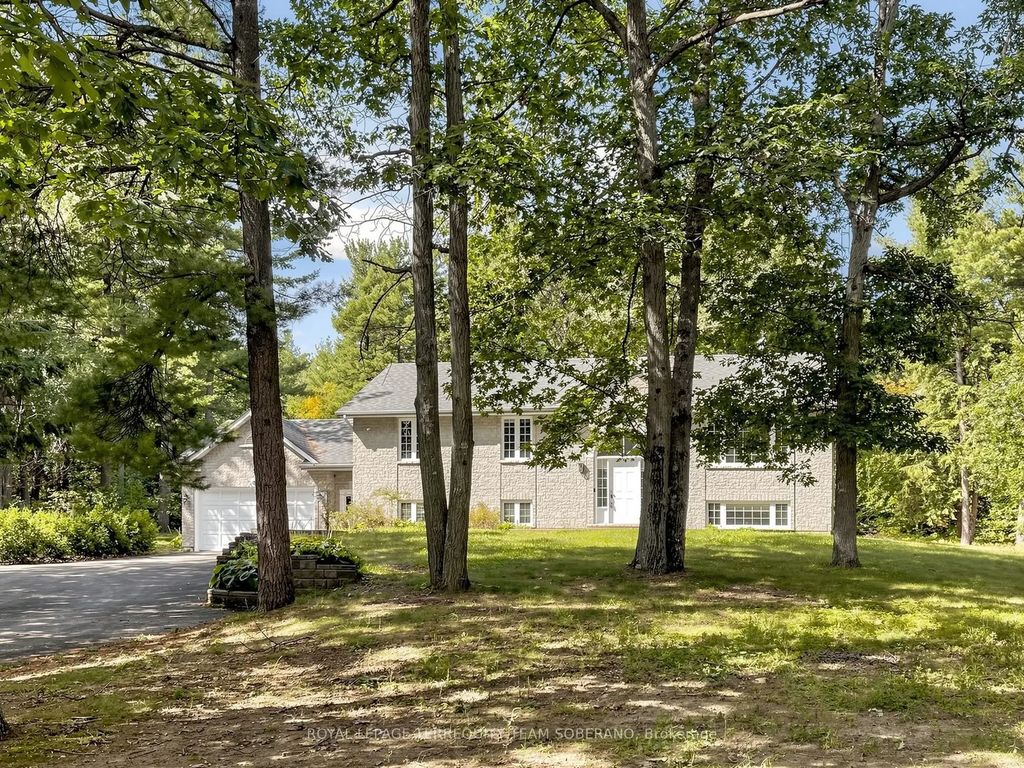 125 White Oaks Avenue, Quinte West