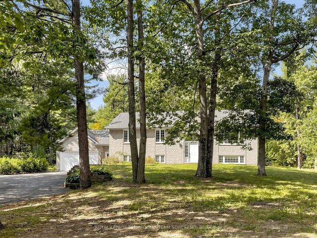 125 White Oaks Avenue, Quinte West