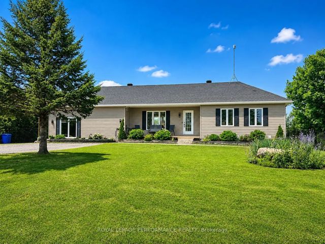 1890 Cassburn Road, Champlain