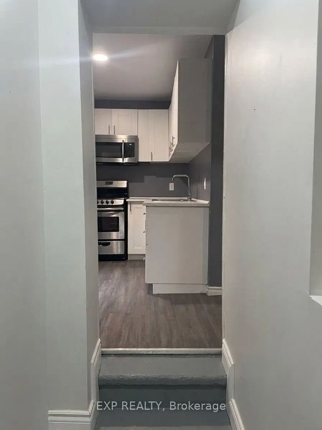70 Victoria Avenue S #9, Hamilton