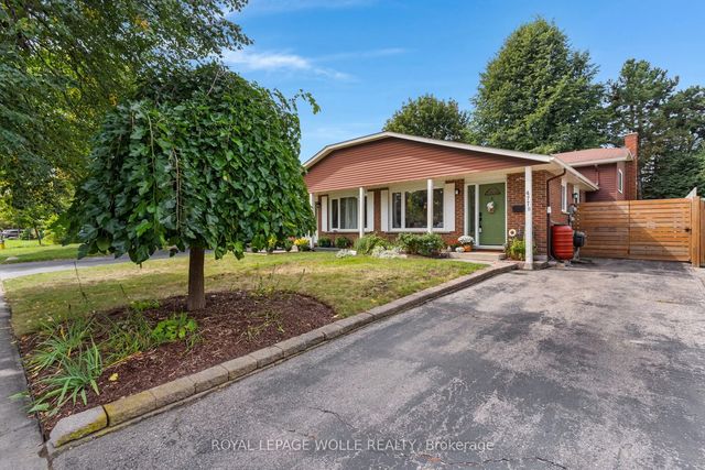 477 Kingscourt Drive B, Waterloo