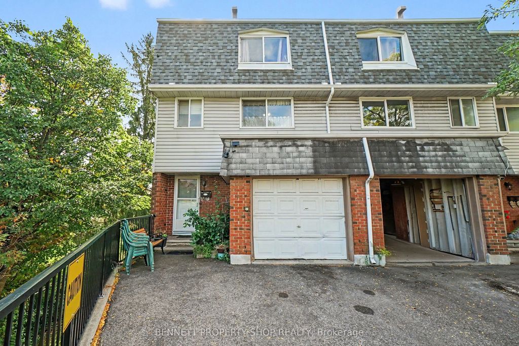 2669 Southvale Crescent 33, Elmvale Acres and Area