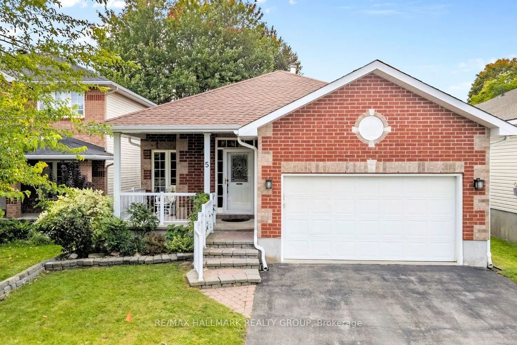 5 Rayburn Street, Kanata