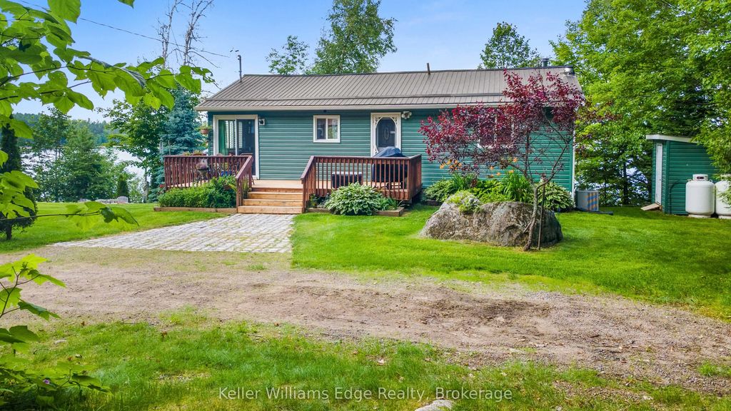 1128 Kamaniskeg Lake Road, Hastings Highlands