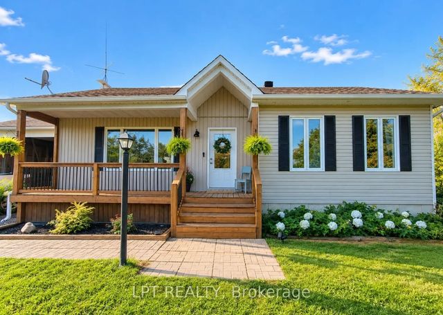 20375 Dunvegan Road E, North Glengarry