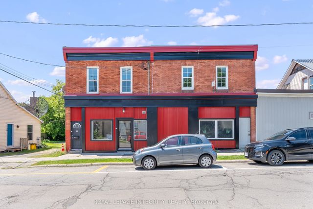 34 Market Street, Smiths Falls