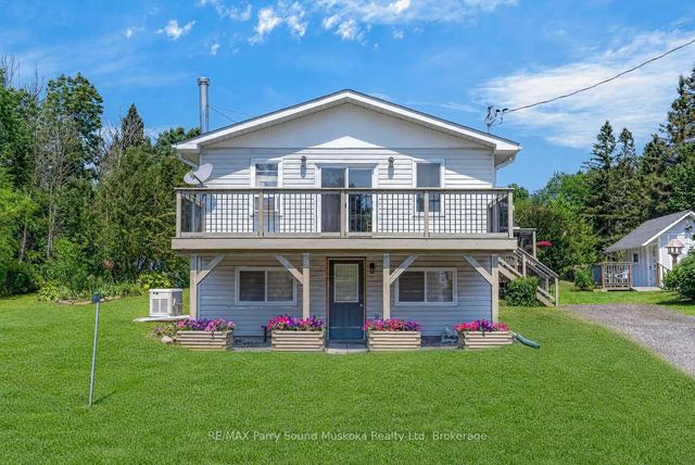 22 Ahmic Street, Magnetawan