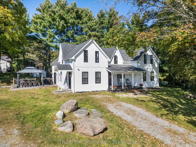 4200 Rice Lake Drive S, Hamilton Township