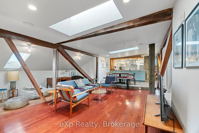 94 Wellington Street 6, Stratford