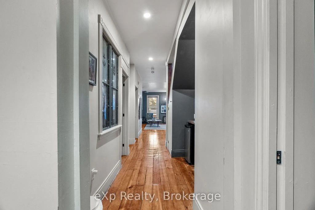 94 Wellington Street 5, Stratford