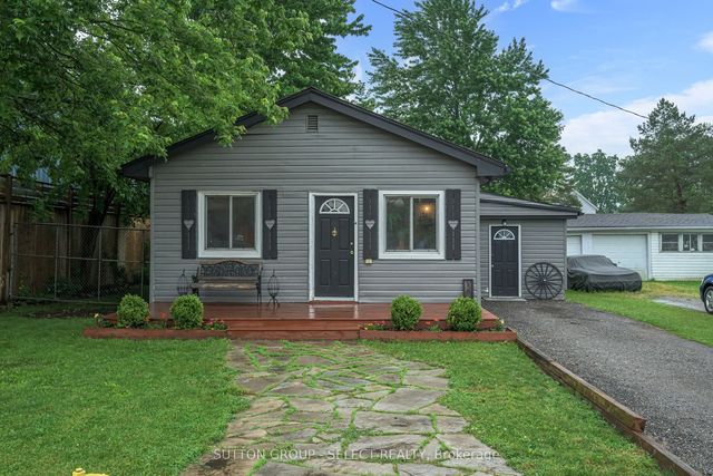 152 Elm Street, West Elgin